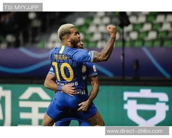 自由足球解说带你领略精彩赛事瞬间与球员背后的故事 自由足球解说带你领略精彩赛事瞬间与球员背后的故事