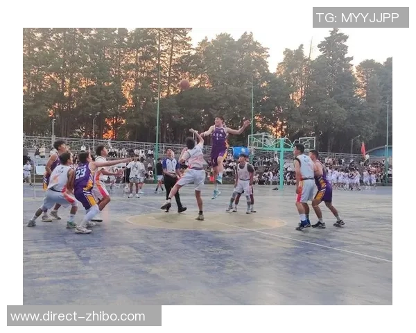 篮球礼的魅力与精神传承探讨如何在赛场内外塑造团队合作与友谊 篮球礼的魅力与精神传承探讨如何在赛场内外塑造团队合作与友谊